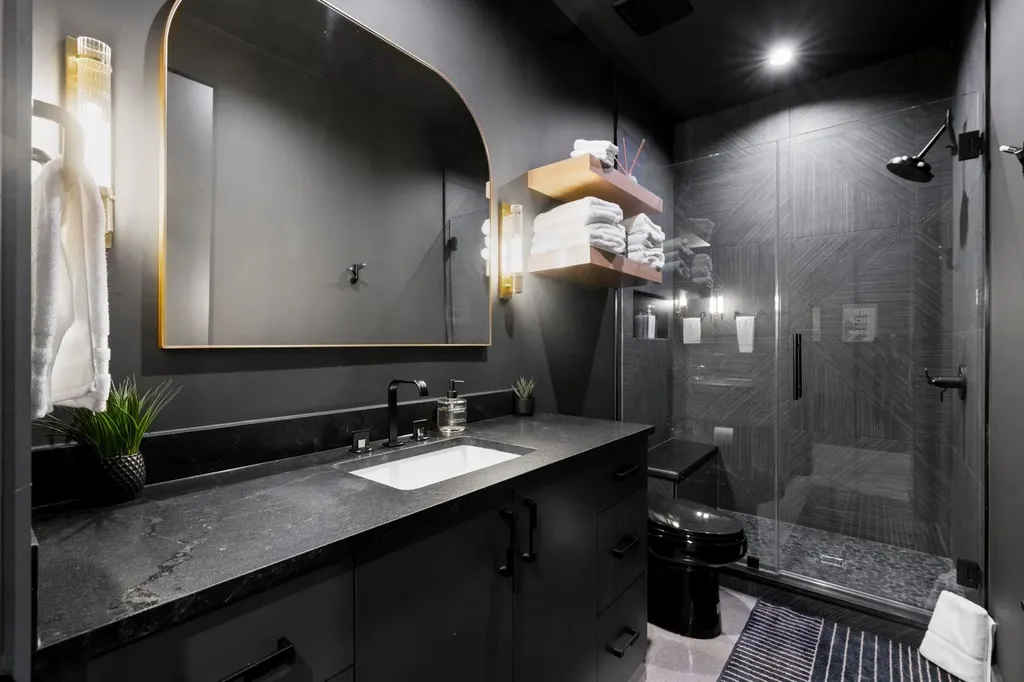 475 Happy Trail Dripping Springs TX 78620