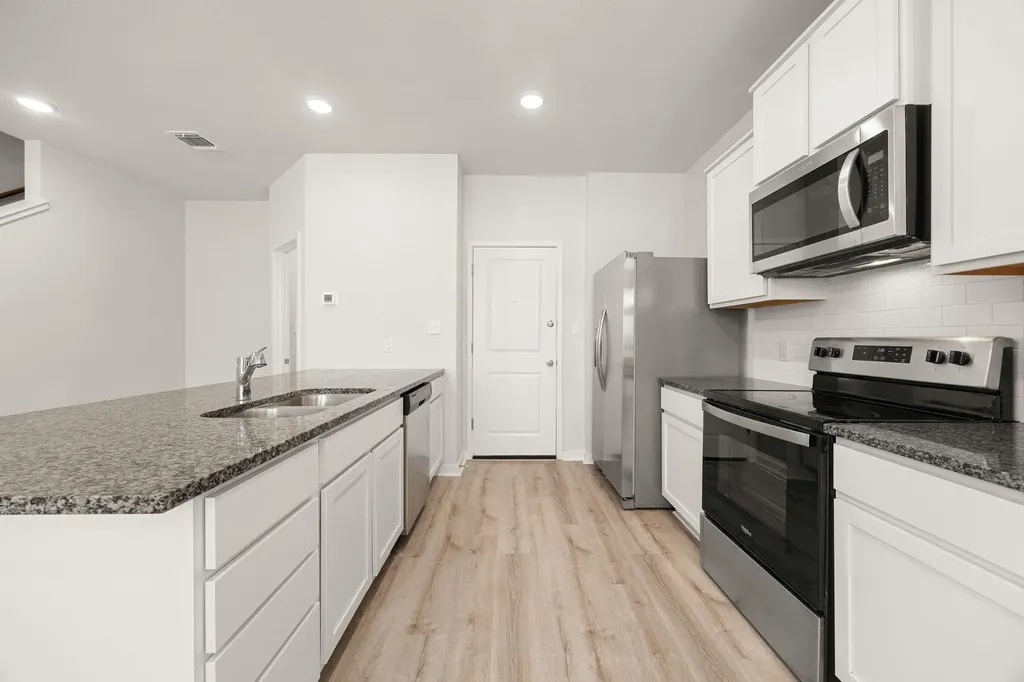 605 W South Street Leander TX 78641