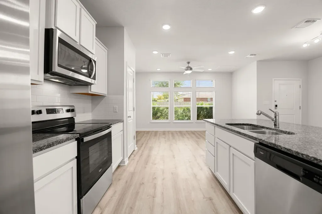 605 W South Street Leander TX 78641