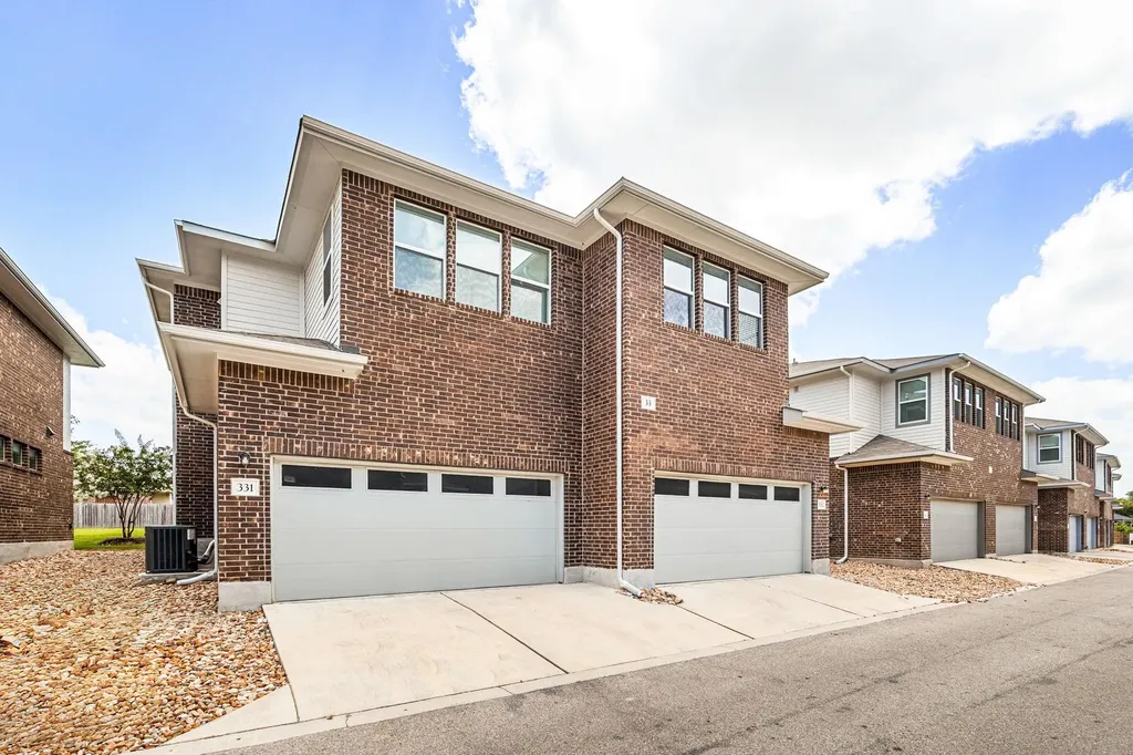 605 W South Street Leander TX 78641
