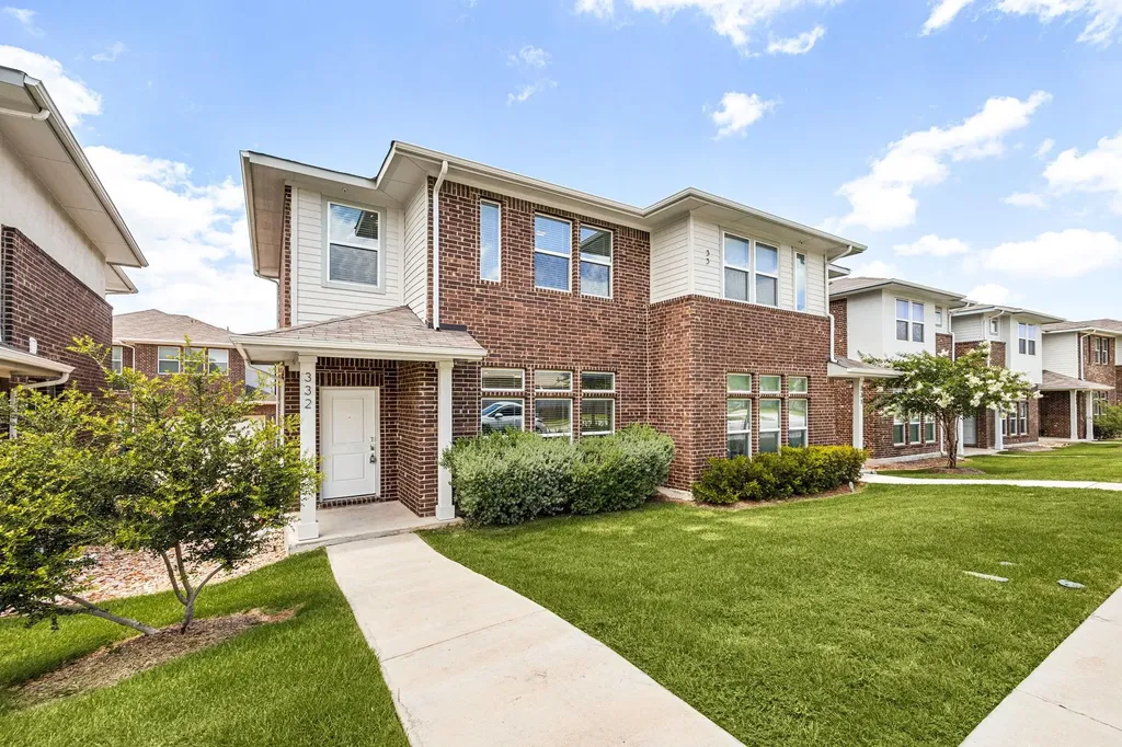 605 W South Street Leander TX 78641