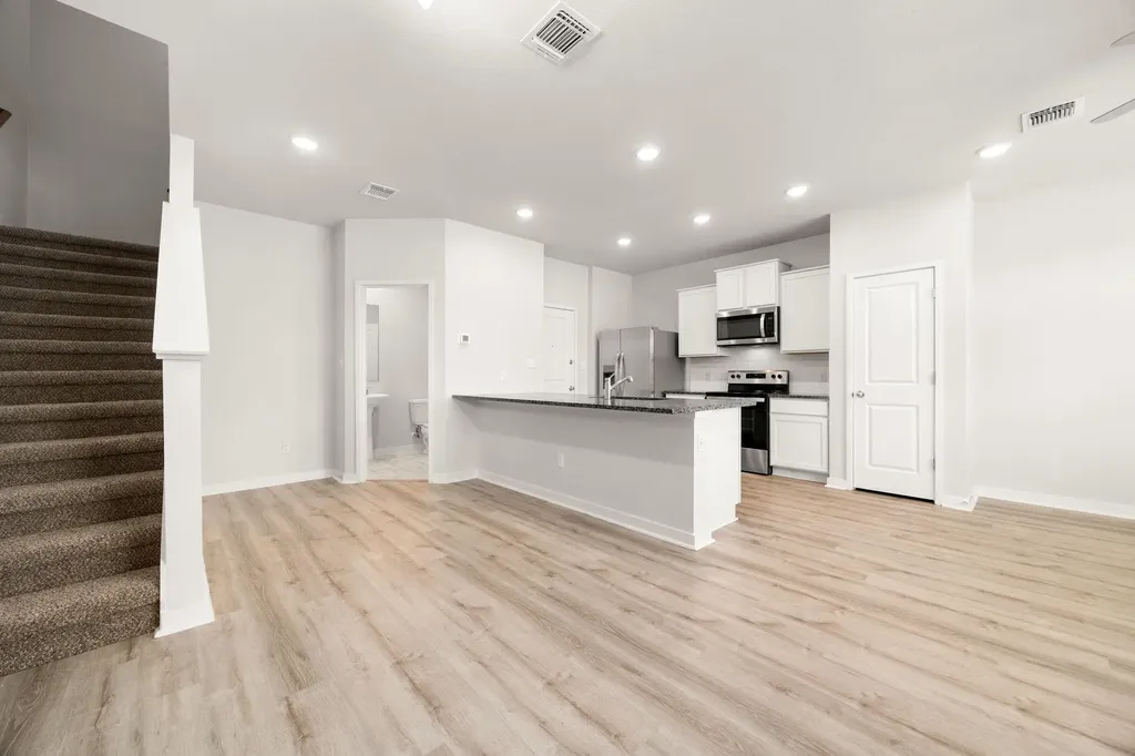 605 W South Street Leander TX 78641