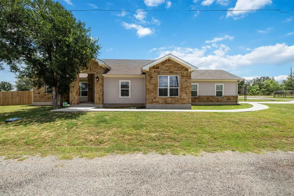 1512 Stonecrest Drive Granite Shoals TX 78654