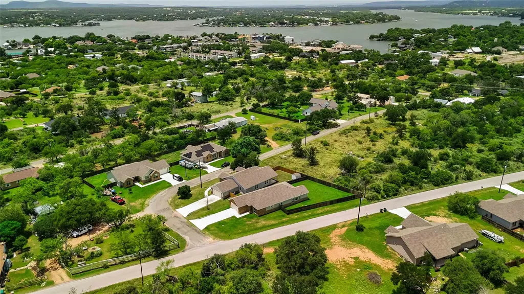 1512 Stonecrest Drive Granite Shoals TX 78654