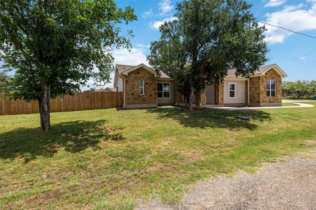 1512 Stonecrest Drive Granite Shoals TX 78654