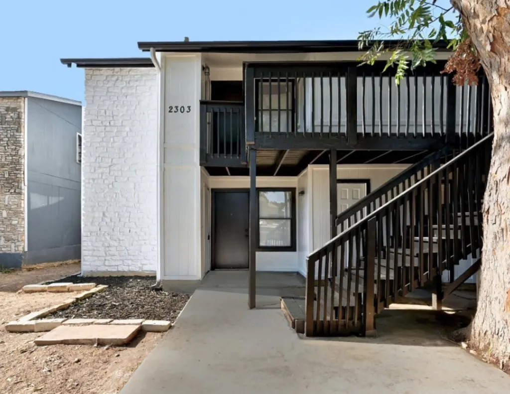 2303 Cedrick Cove Austin TX 78748