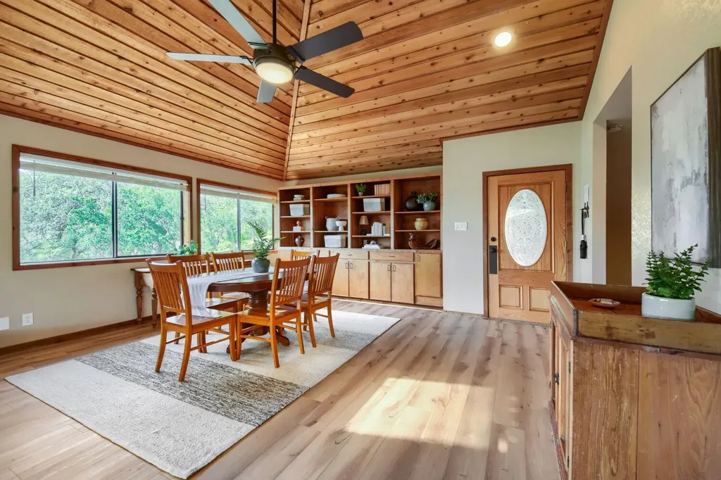 509 Coventry Road Spicewood TX 78669