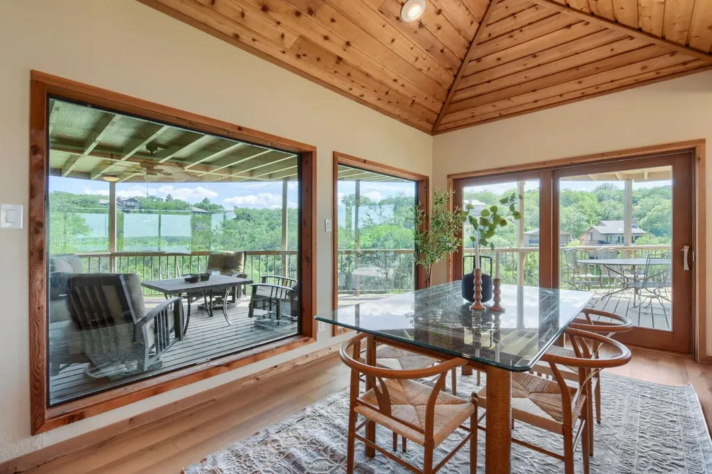 509 Coventry Road Spicewood TX 78669