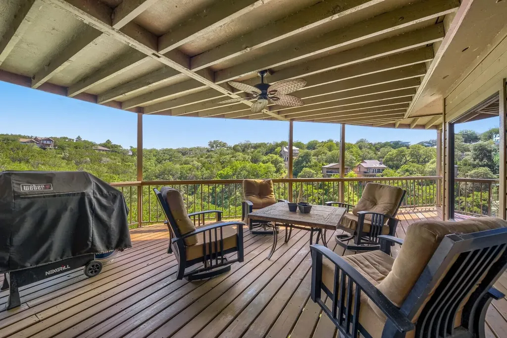 509 Coventry Road Spicewood TX 78669
