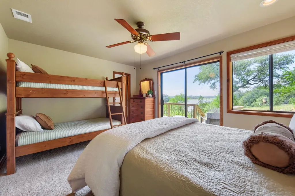509 Coventry Road Spicewood TX 78669