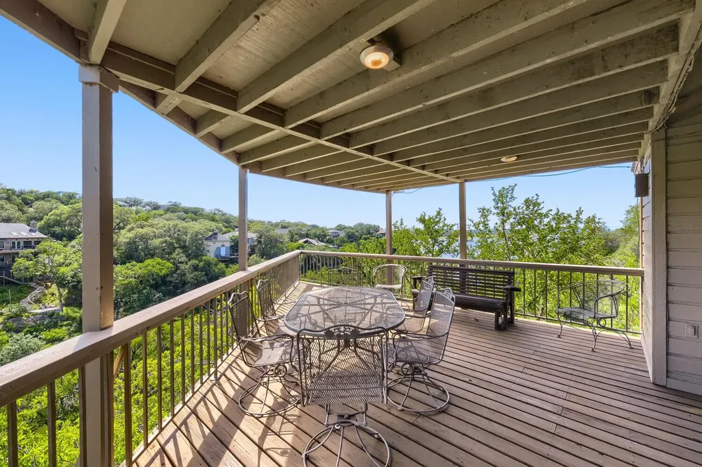 509 Coventry Road Spicewood TX 78669