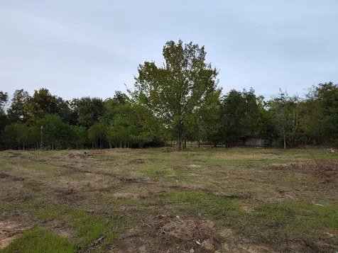 206 W Roberts Avenue Rockdale TX 76567