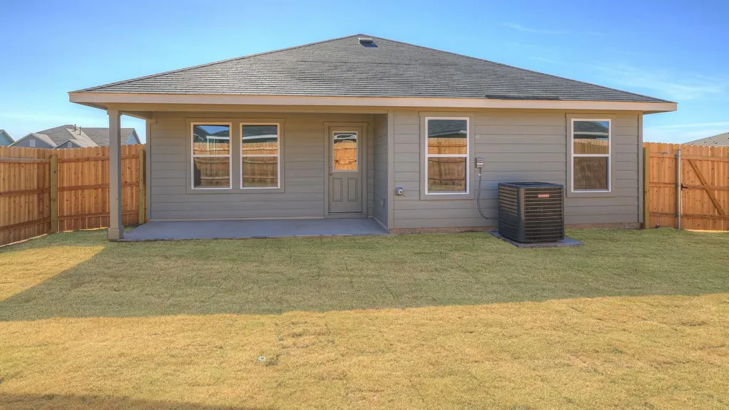 331 Yellowstone Drive Kyle TX 78640