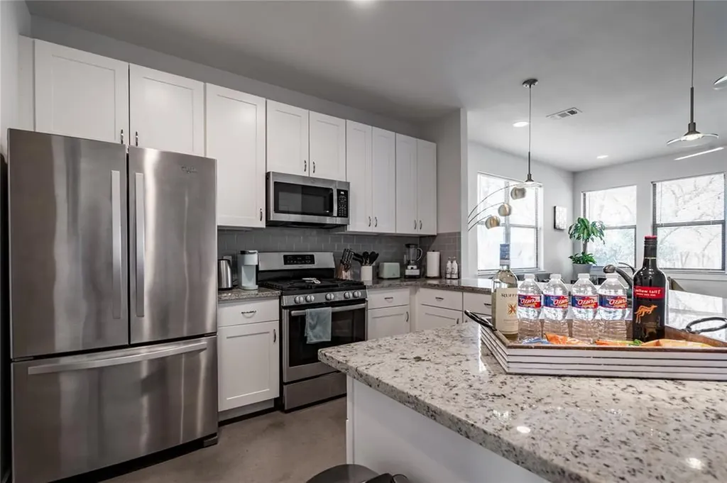 4702 Leslie Avenue Austin TX 78721
