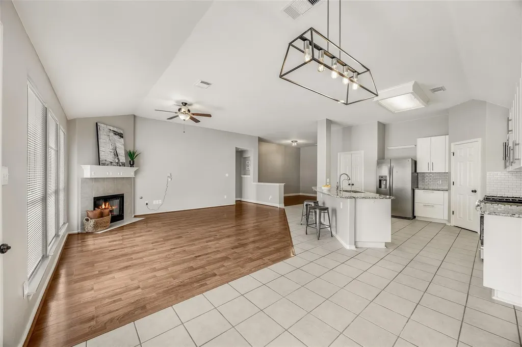 4319 S Summercrest Loop Round Rock TX 78681