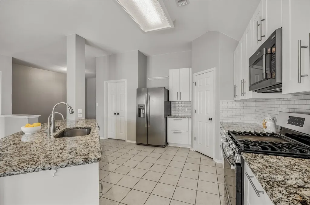 4319 S Summercrest Loop Round Rock TX 78681