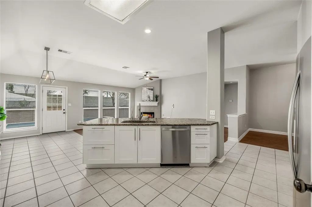 4319 S Summercrest Loop Round Rock TX 78681
