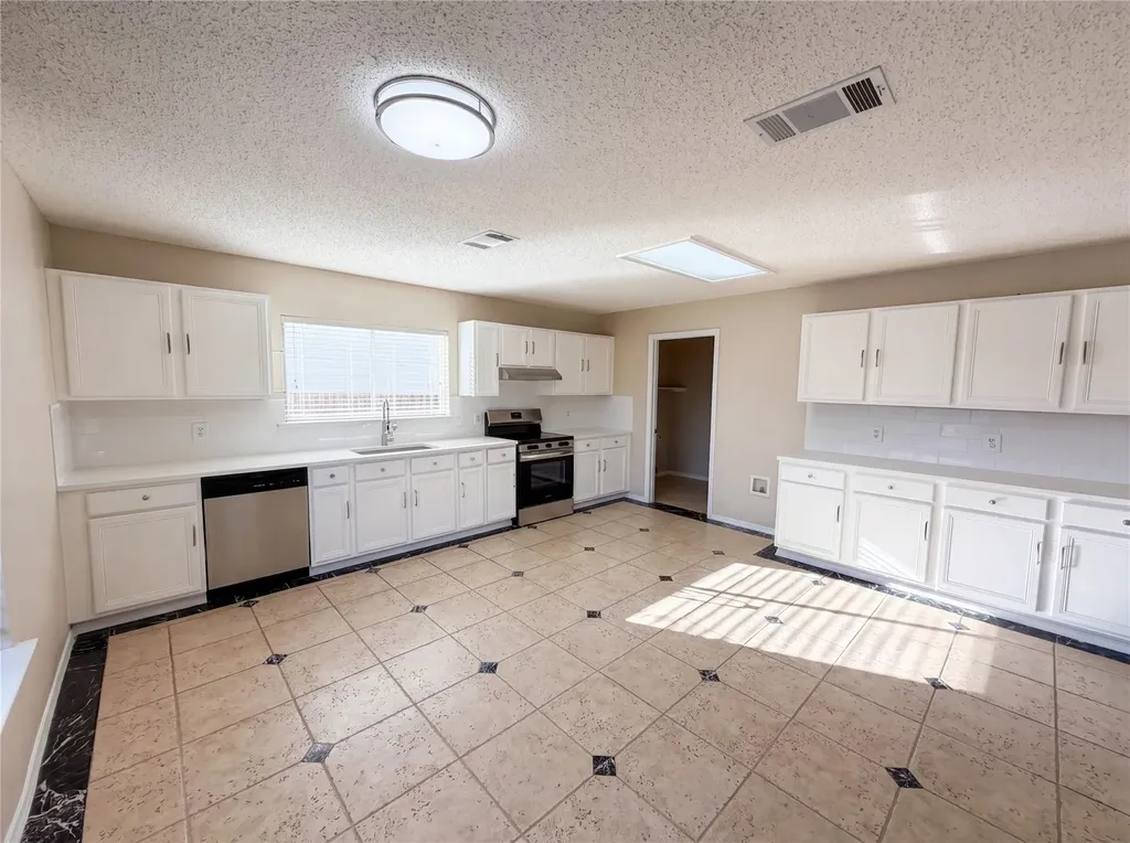 2727 High Point Drive Round Rock TX 78664