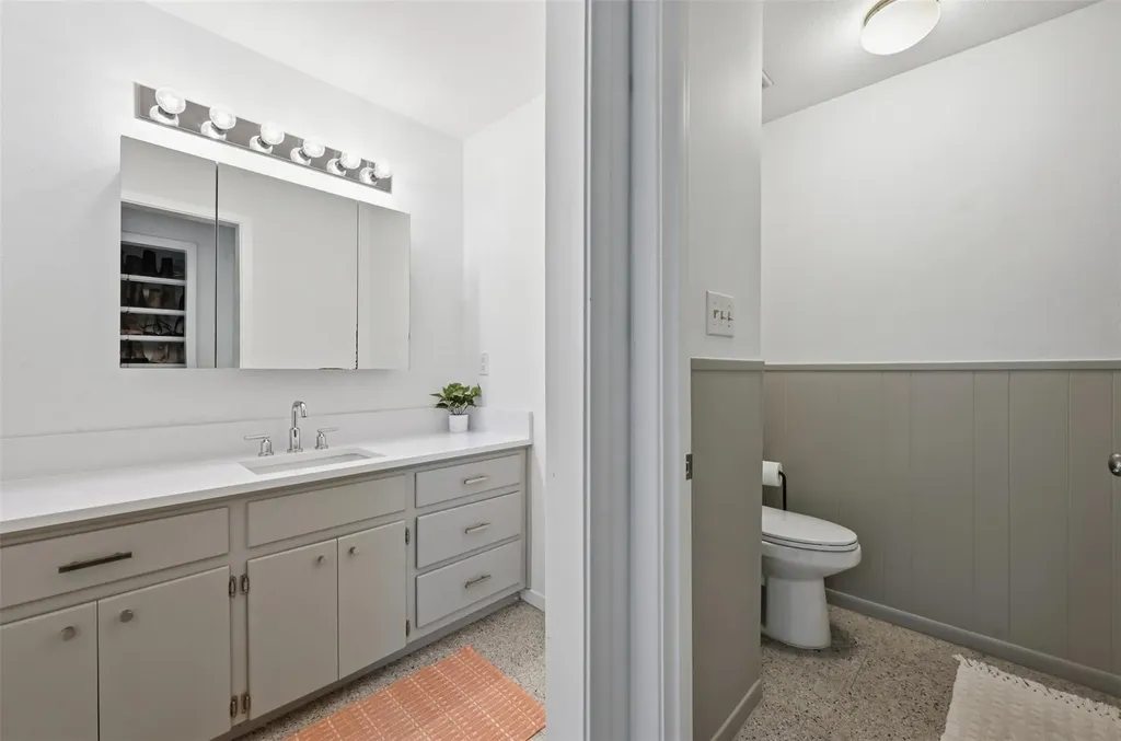 3907 Cresthill Drive Austin TX 78731