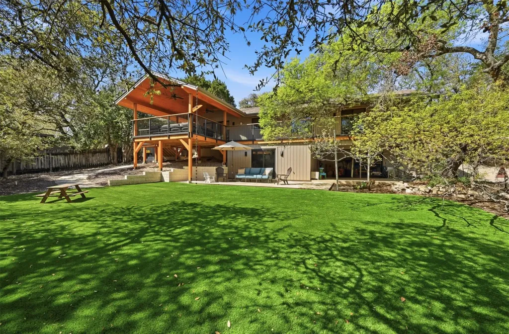 3907 Cresthill Drive Austin TX 78731