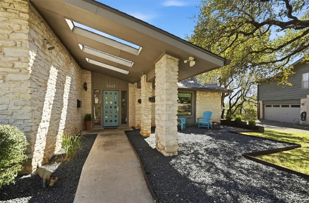 3907 Cresthill Drive Austin TX 78731