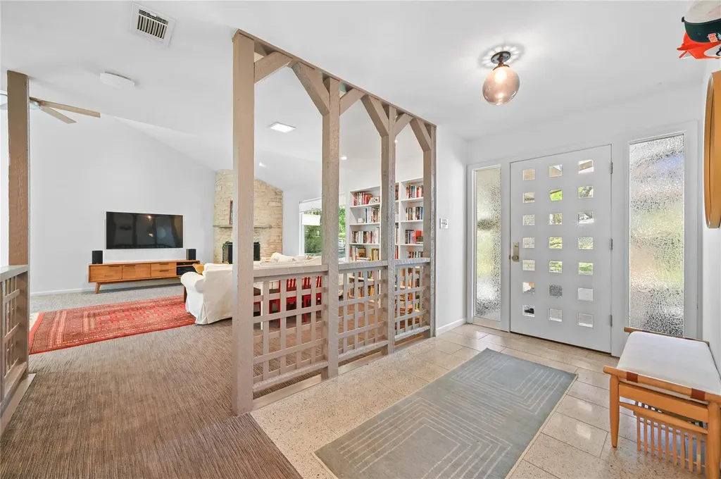 3907 Cresthill Drive Austin TX 78731