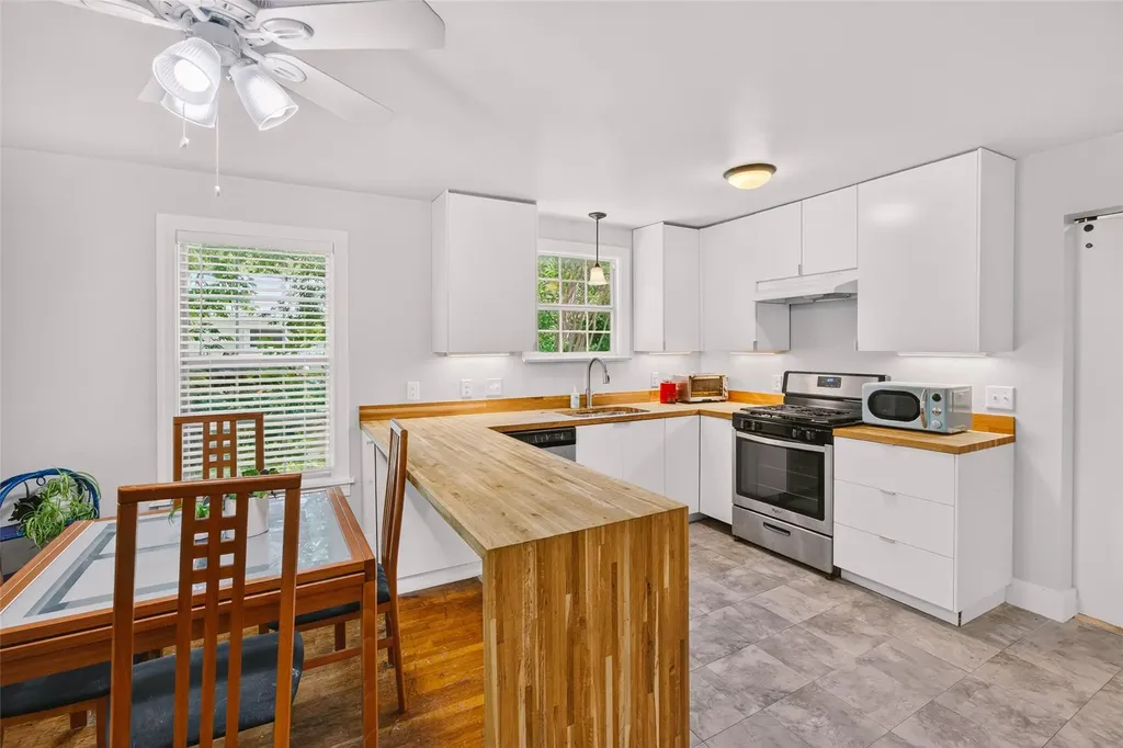 1403 Clifford Avenue Austin TX 78702