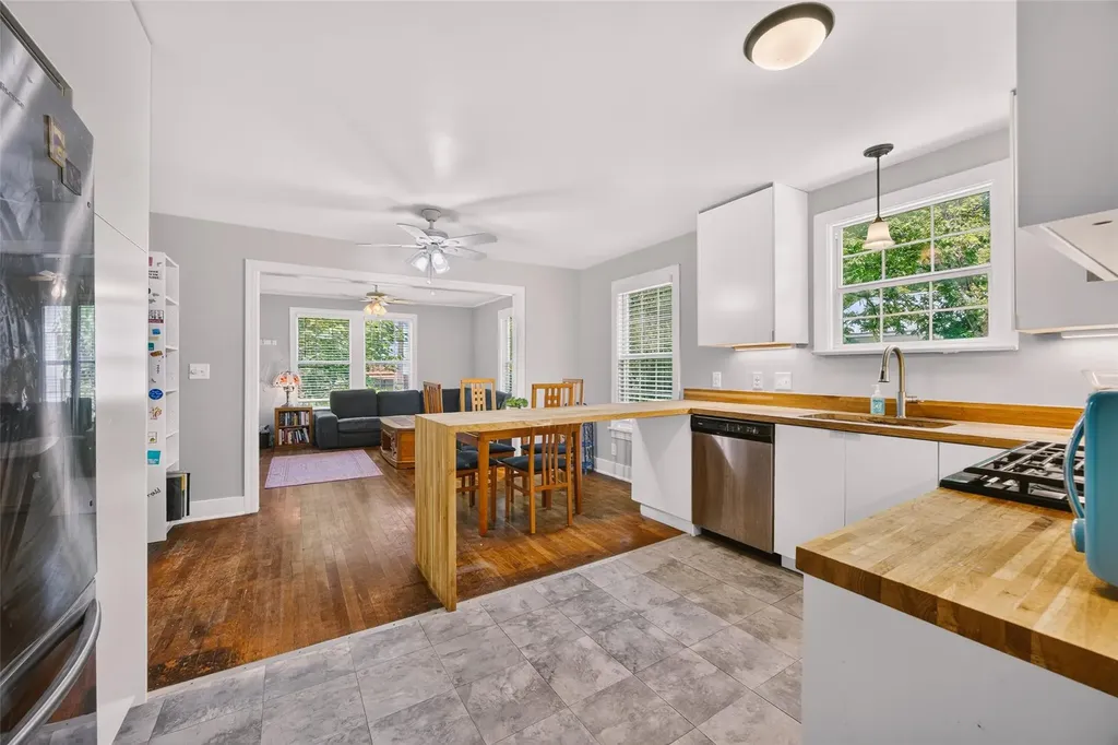 1403 Clifford Avenue Austin TX 78702