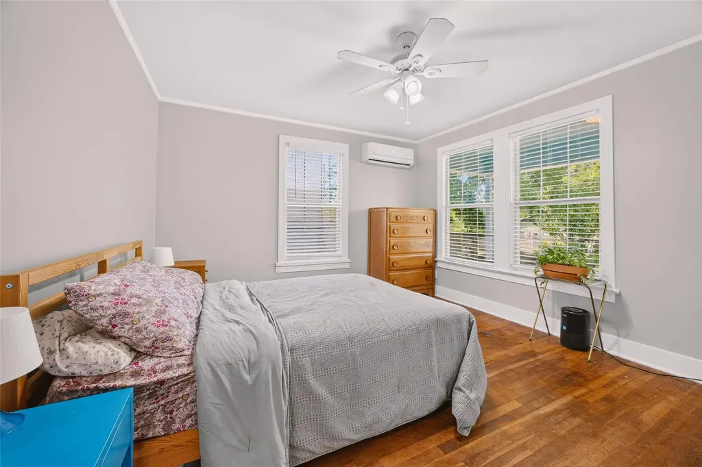 1403 Clifford Avenue Austin TX 78702