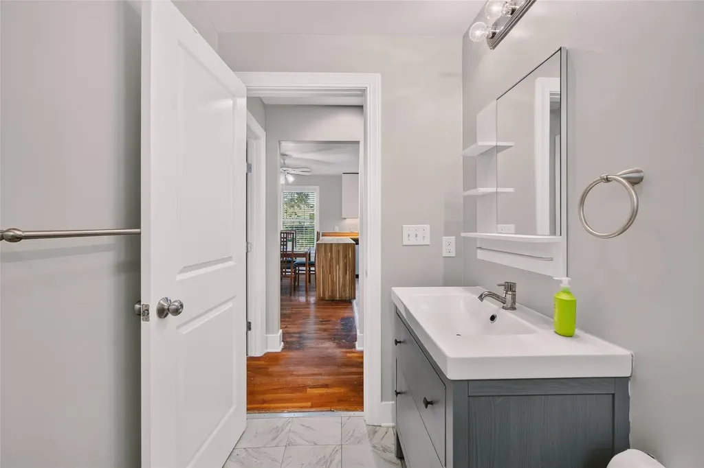 1403 Clifford Avenue Austin TX 78702