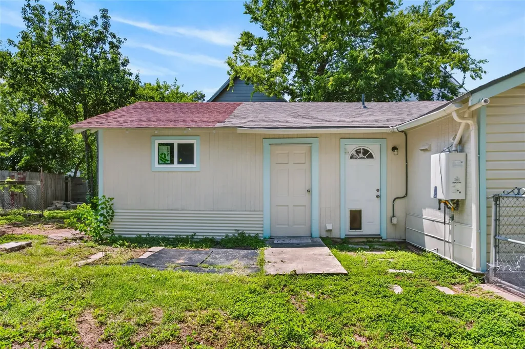 1403 Clifford Avenue Austin TX 78702