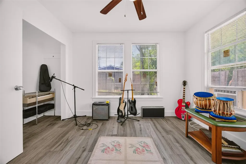 1403 Clifford Avenue Austin TX 78702