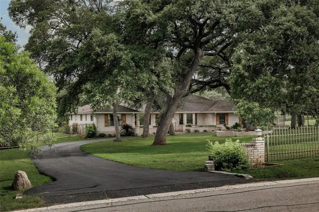 9279 Garden Ridge Drive San Antonio TX 78266