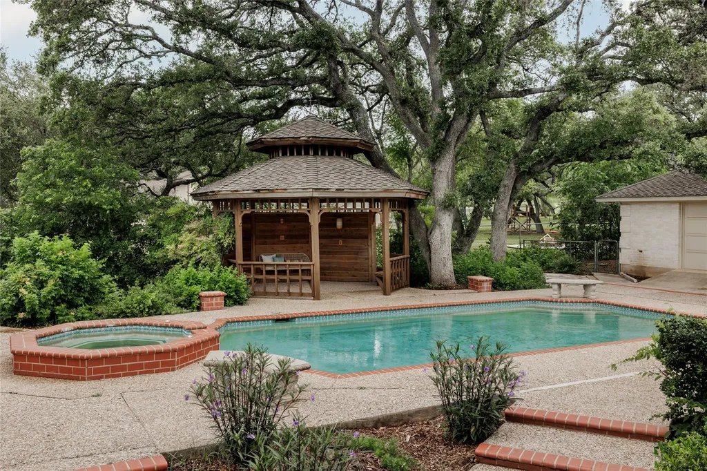 9279 Garden Ridge Drive San Antonio TX 78266