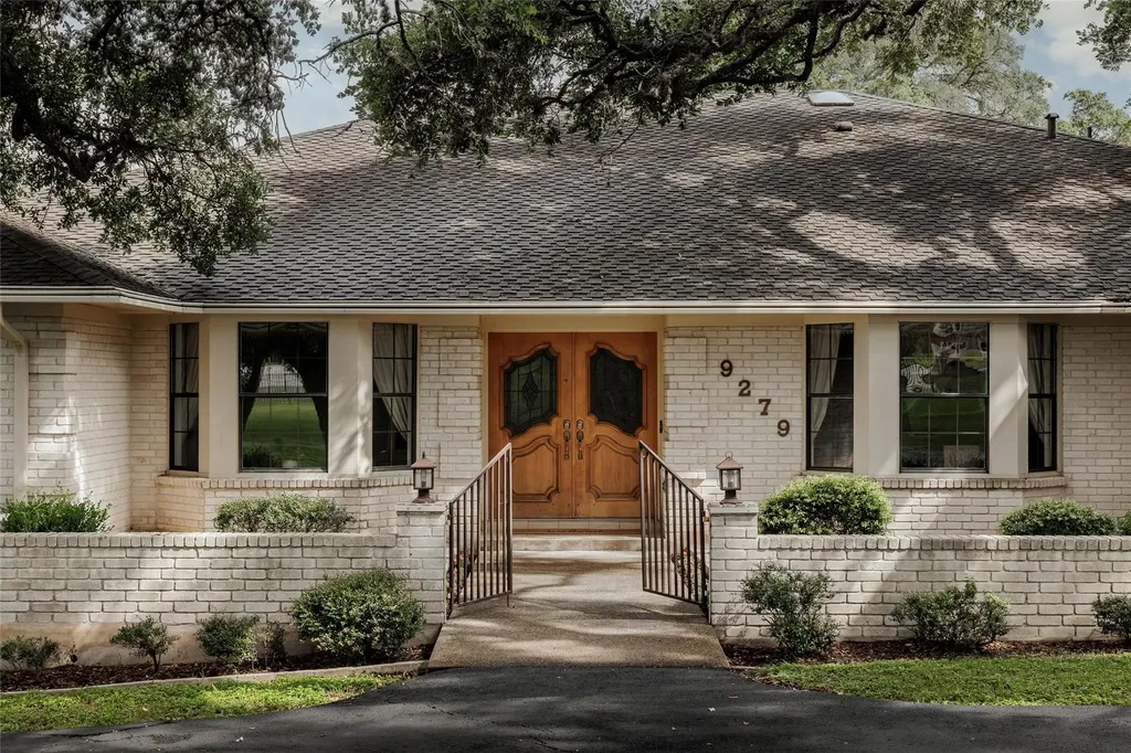 9279 Garden Ridge Drive San Antonio TX 78266