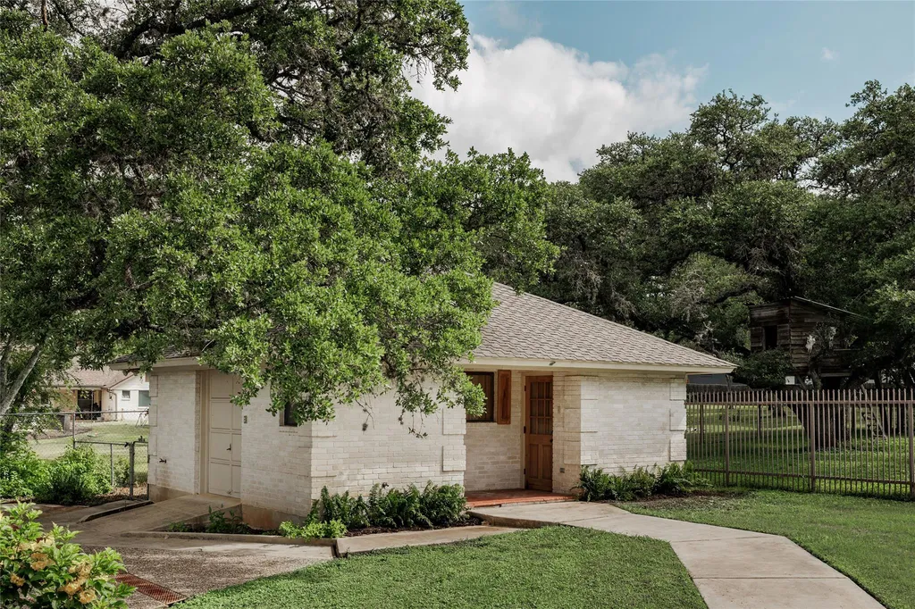 9279 Garden Ridge Drive San Antonio TX 78266