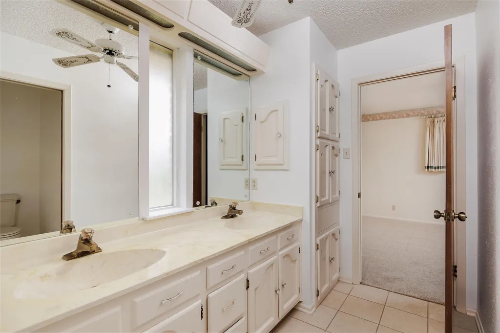 9279 Garden Ridge Drive San Antonio TX 78266