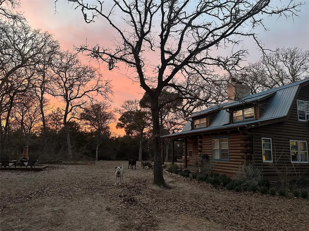 1053 E County Road F Lexington TX 78947