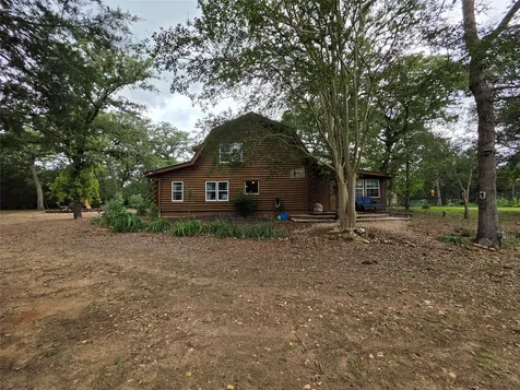 1053 E County Road F Lexington TX 78947