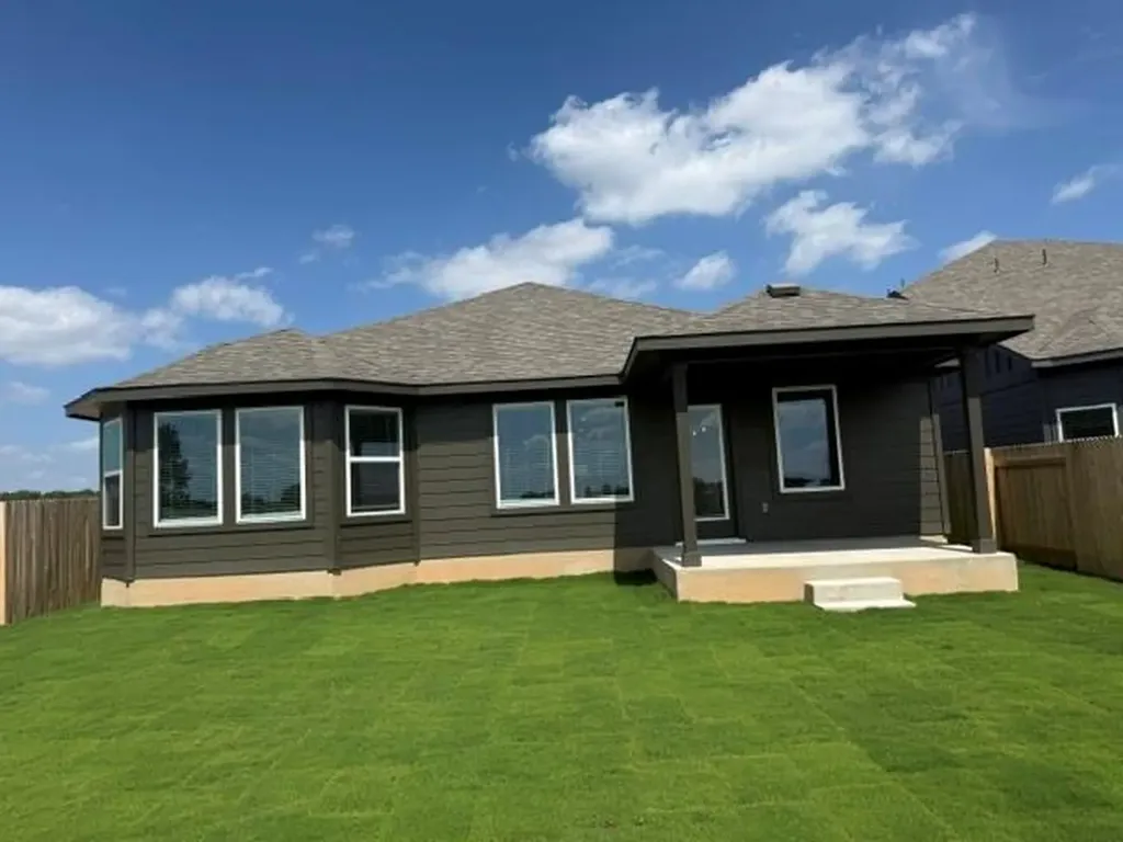 205 Skyview Farms Lane Liberty Hill TX 78642