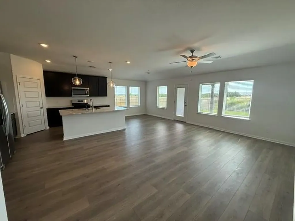 205 Skyview Farms Lane Liberty Hill TX 78642