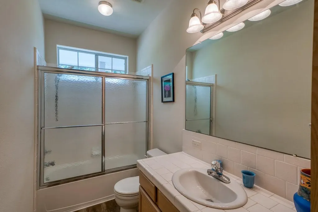 521 E Briarway Drive Granite Shoals TX 78654