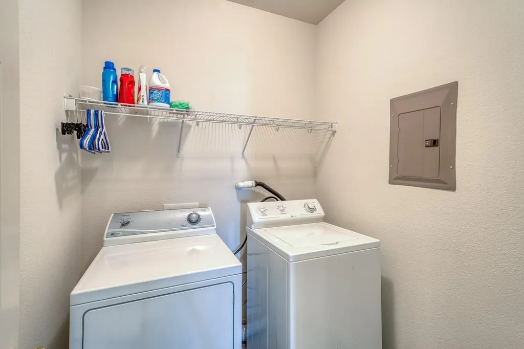 521 E Briarway Drive Granite Shoals TX 78654