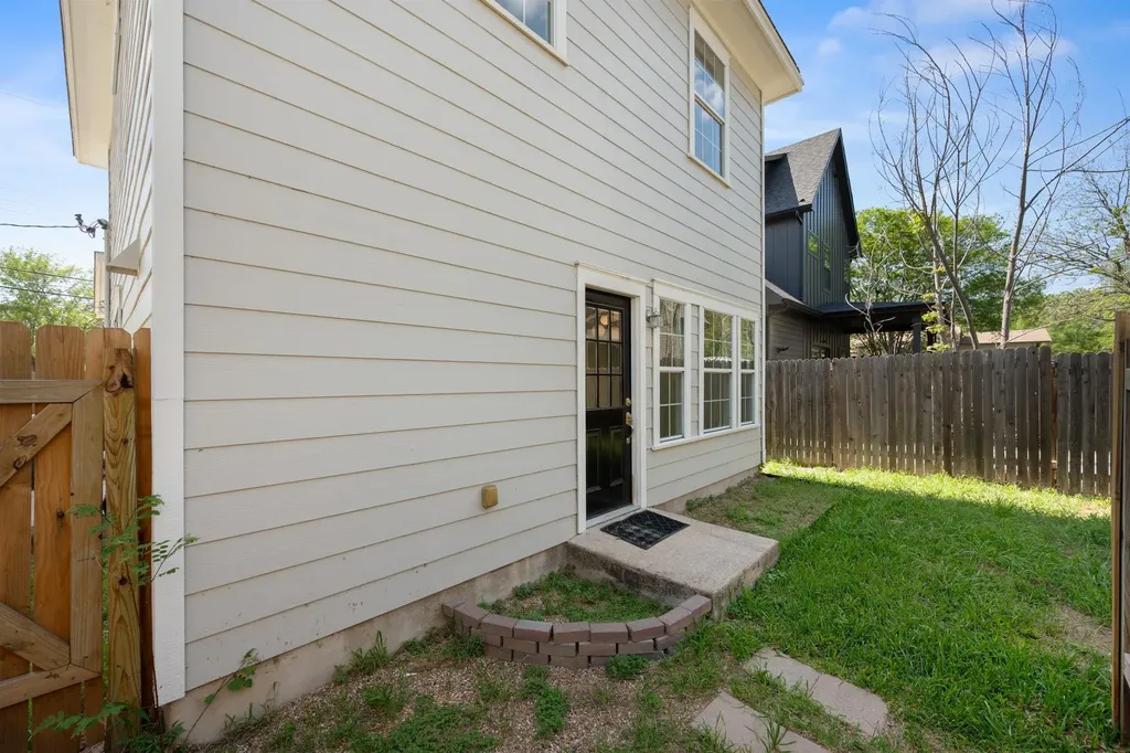 5408 Downs Drive Austin TX 78721