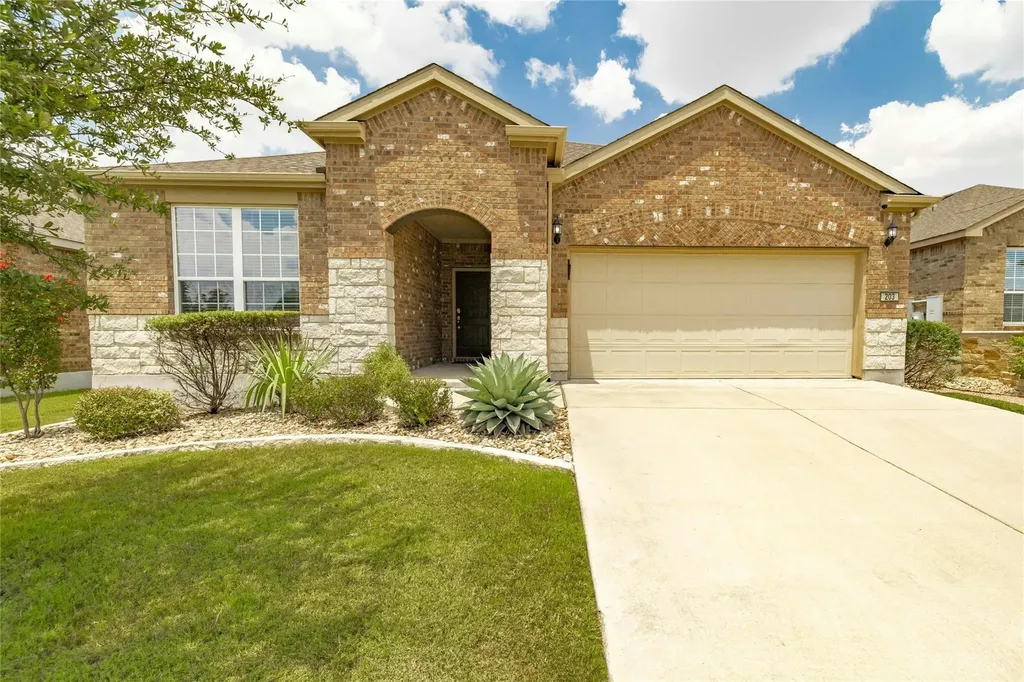 203 Longview Lane Georgetown TX 78633