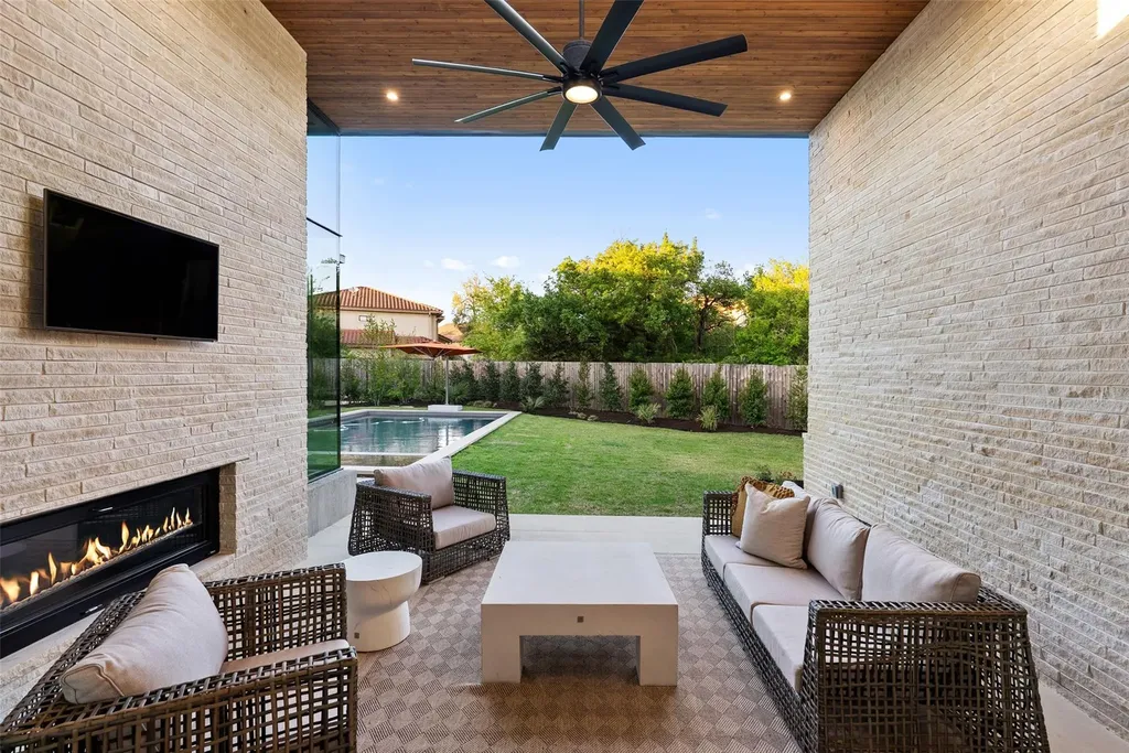 1604 Barclay Drive Austin TX 78746