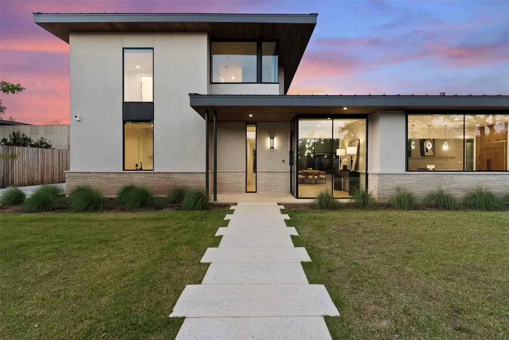 1604 Barclay Drive Austin TX 78746