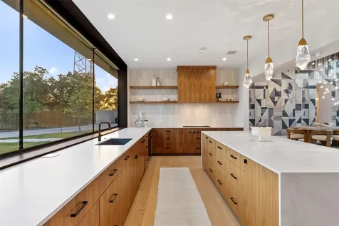 1604 Barclay Drive Austin TX 78746