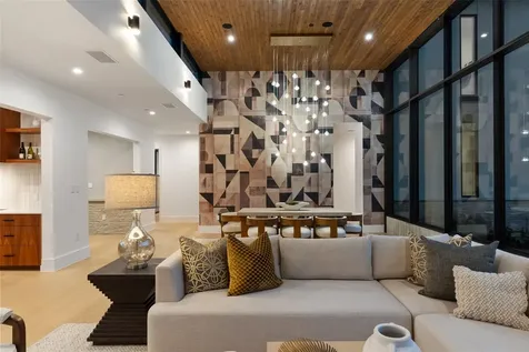 1604 Barclay Drive Austin TX 78746