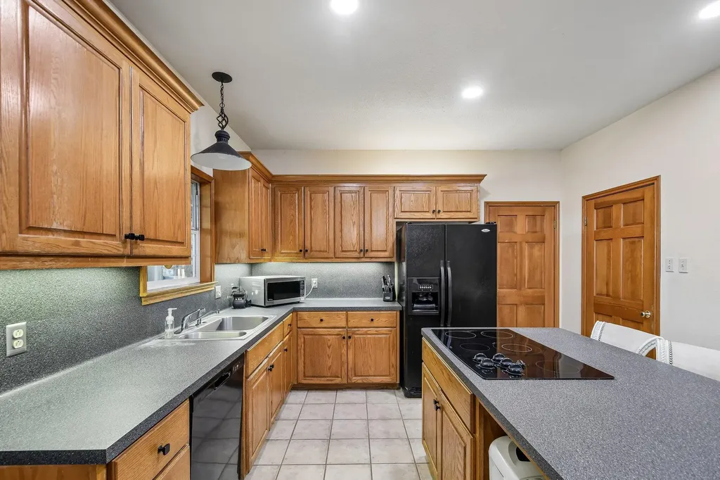 4014 Fm 713 Lockhart TX 78644